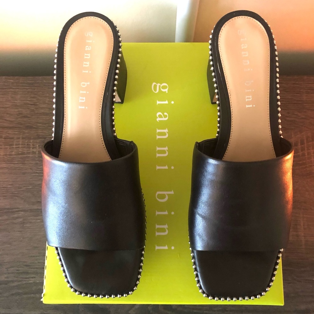 Gianni Bini Sandal